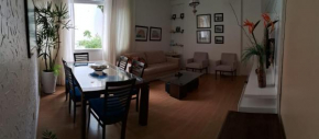 Apartamento no Porto da Barra - 03 quartos